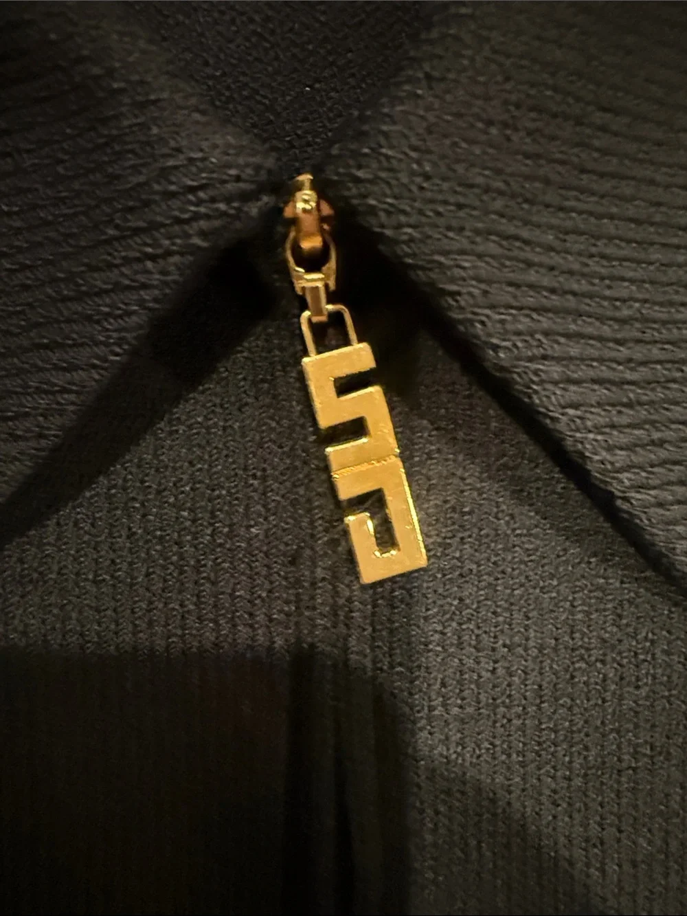 St. John Black Women's Zip-Front Jacket - Sleek Minimal Design - Picture 5 of 8